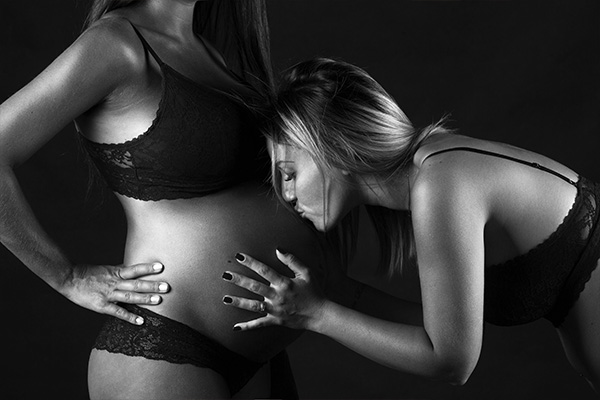 photographe grossesse, couple et famille shooting clermont ferrand studio exterrieur nouveau né naissance auvergne